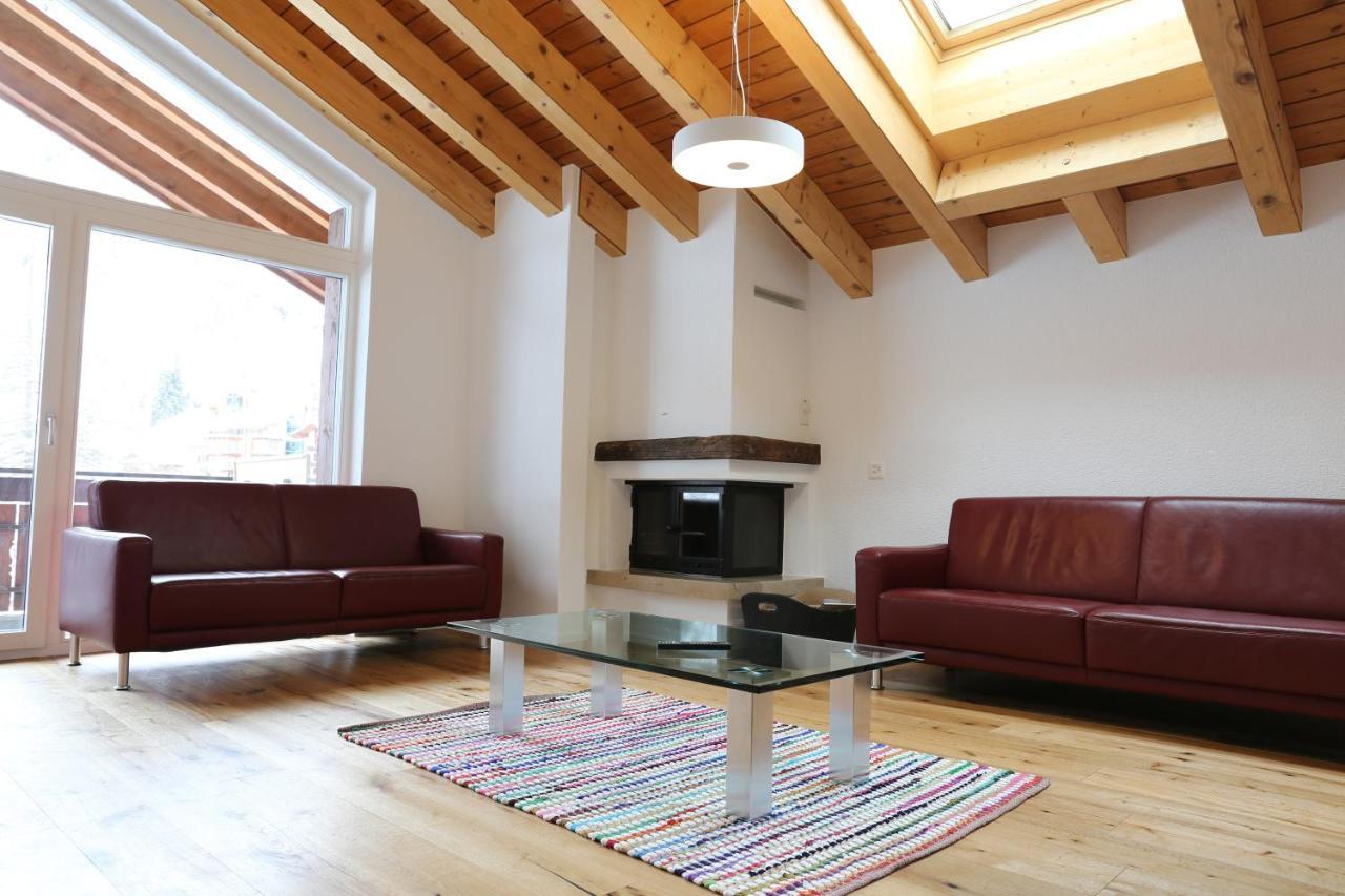 Bolero 4.5 Dachzimmerwohnung Zermatt Esterno foto