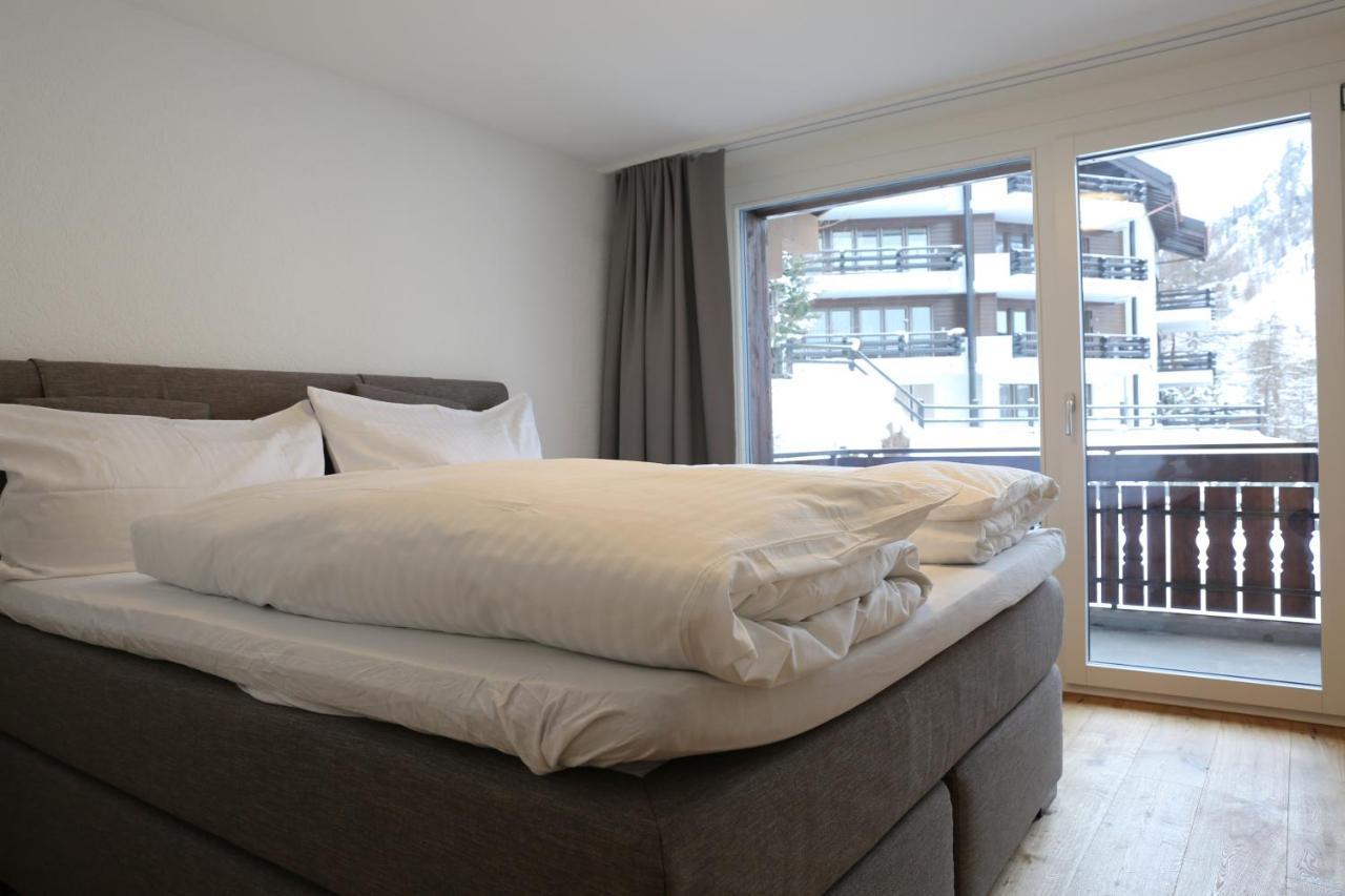 Bolero 4.5 Dachzimmerwohnung Zermatt Esterno foto