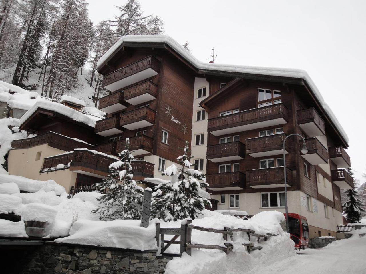 Bolero 4.5 Dachzimmerwohnung Zermatt Esterno foto